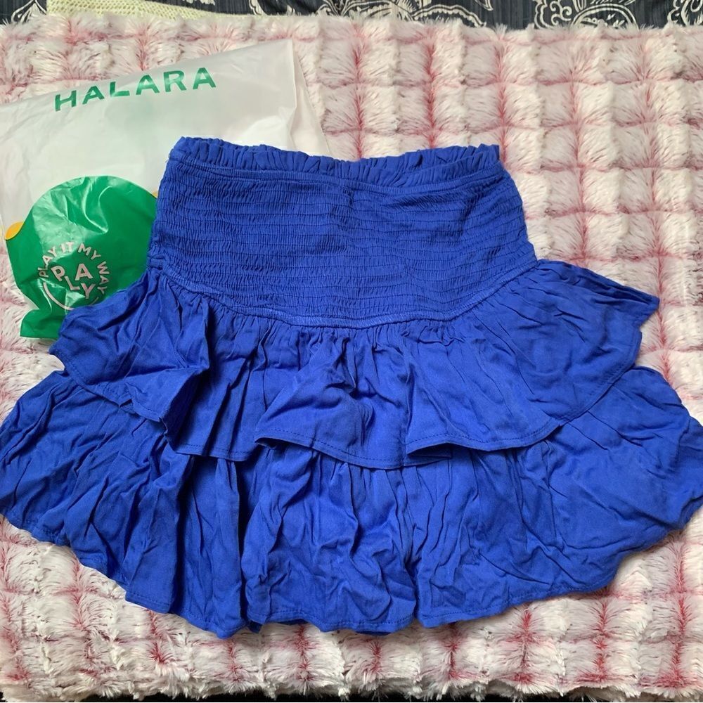 NWT HALARA Skort size small